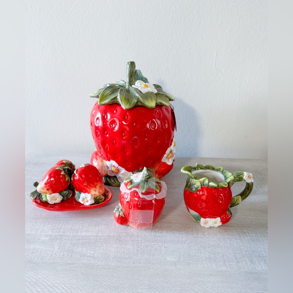 Strawberry Collection by Corner Ruby Canister Set